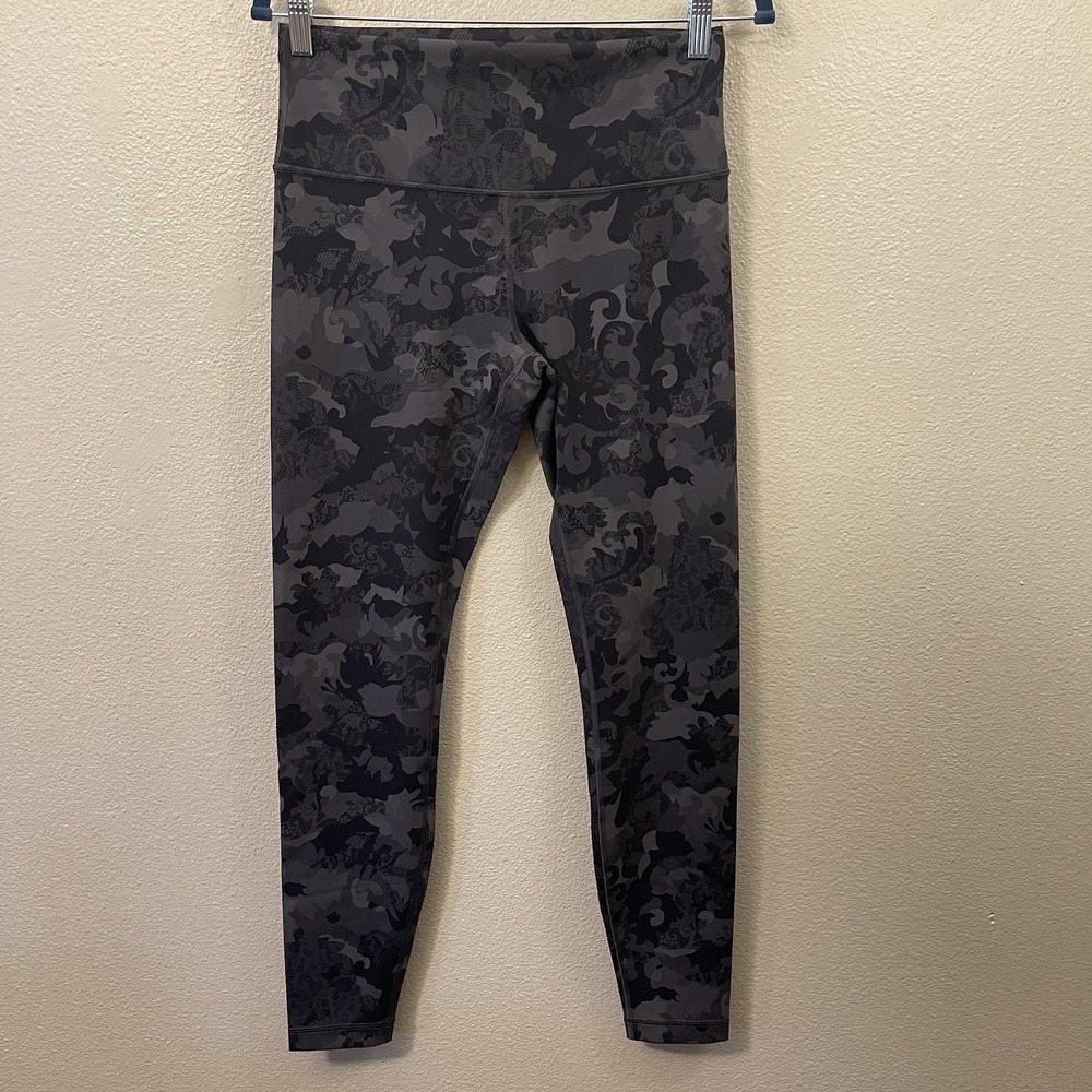 Lululemon Floral Camo Leggings Low Rise Ankle Athleisure Activewear‎ Size L